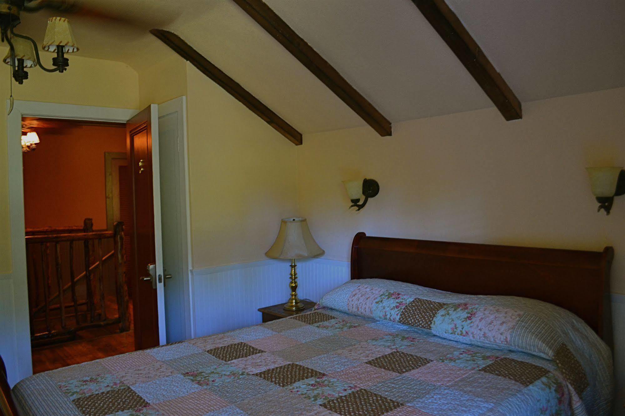 Guerneville Lodge Esterno foto